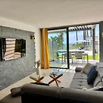 Villa Noesis *