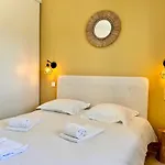 Villa Noesis *